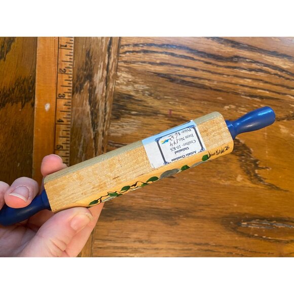 Vintage Hand Painted Miniature Wooden Rolling Pin W/ Blue Handles & Rose Design - Picture 4 of 5